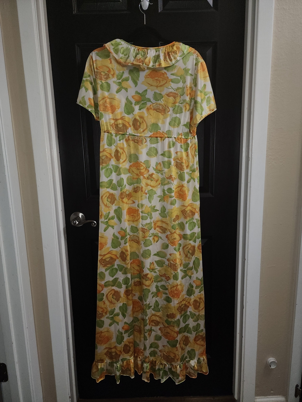 Vanity Fair Yellow and Green Floral Peignoir Set with Ruffle Trim - Picture 4 of 7